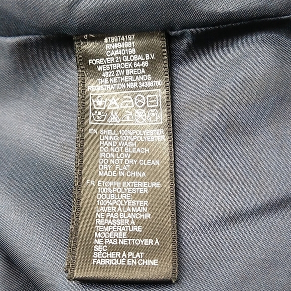 Forever 21 SZ Small Mini Dress Navy Blue with Green Hearts Flutter Cap Sleeve - Picture 9 of 10